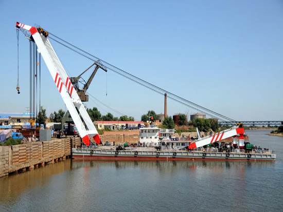 300吨浮吊船